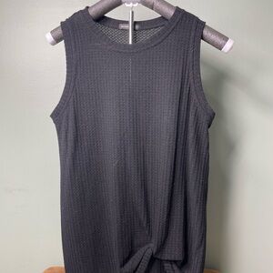 Hinge Women's Black Textured Tank Top